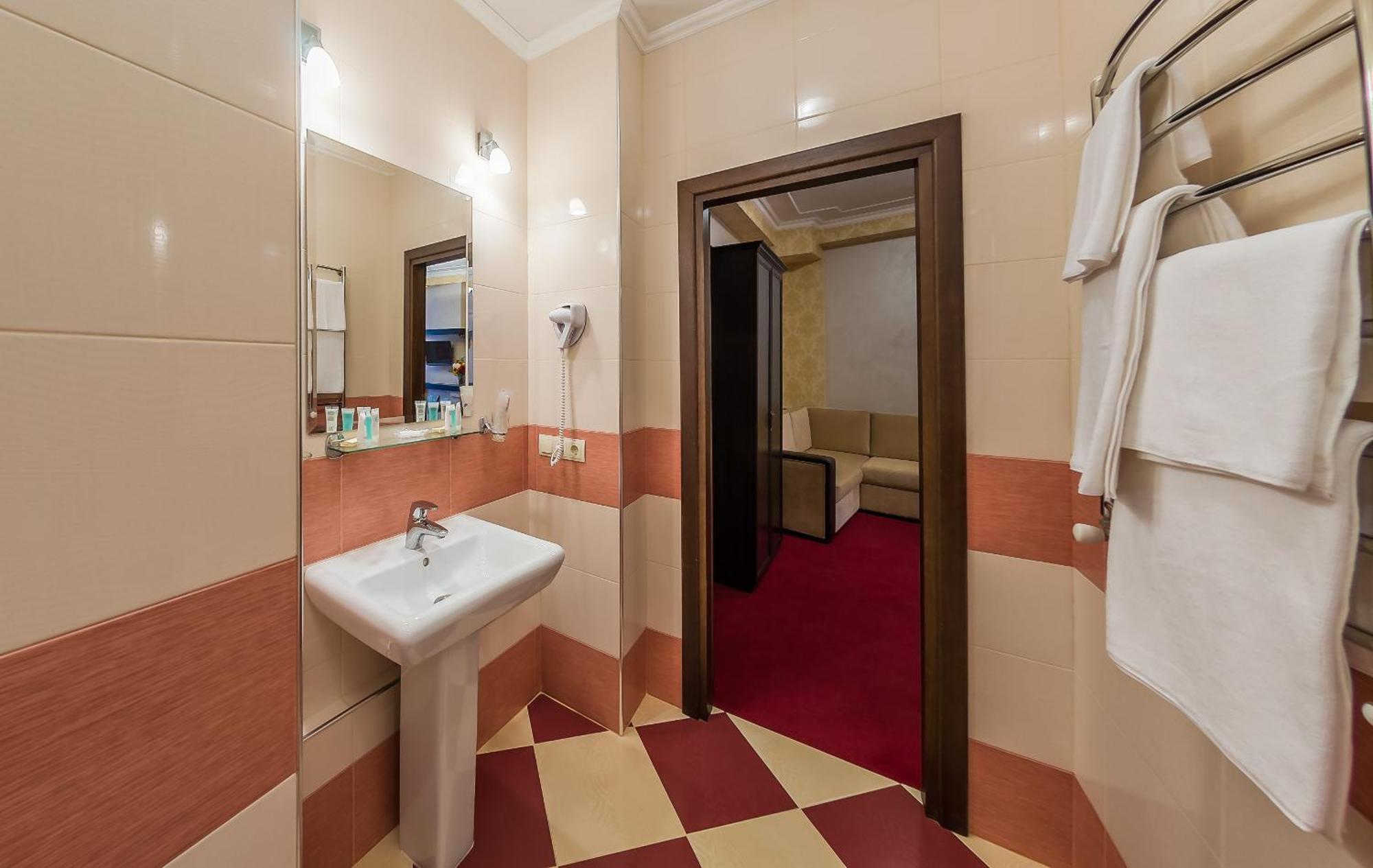 Franz Hotel&Restaurant Ivano-Frankivsk Room photo